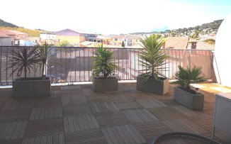 TRES BEL APPARTEMENT TYPE T2 DE 35 M2 + TERRASSE 28 M2 - Carqueiranne (83320)