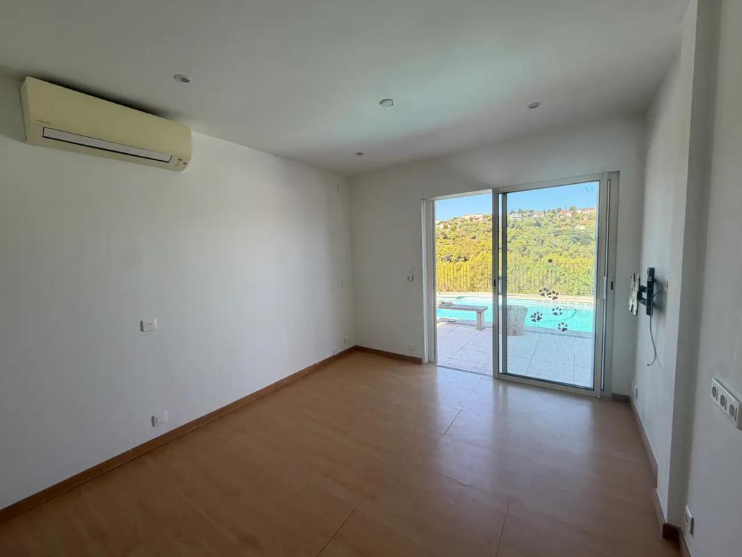 Villa de 110 m² - Photo 10 - Colomars