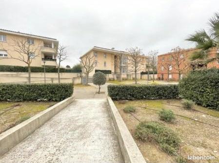 T4 98,8m²exposé sud – Dernier étage – Terrasse 15,5m² – Suite parentale – Box + borne électrique – Les Olives - Photo 12 - Marseille 13