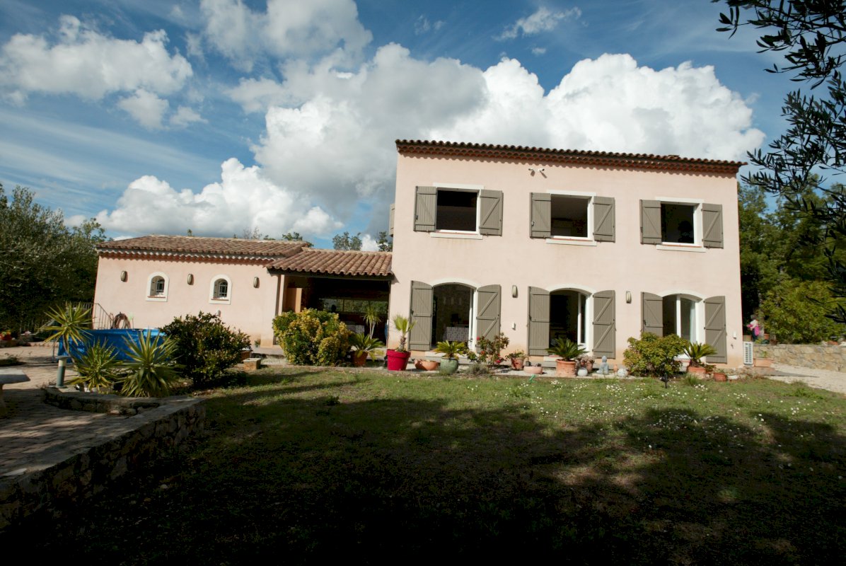 Belle villa lumineuse 175 m² sur 6000 m² - Photo 15 - Mons