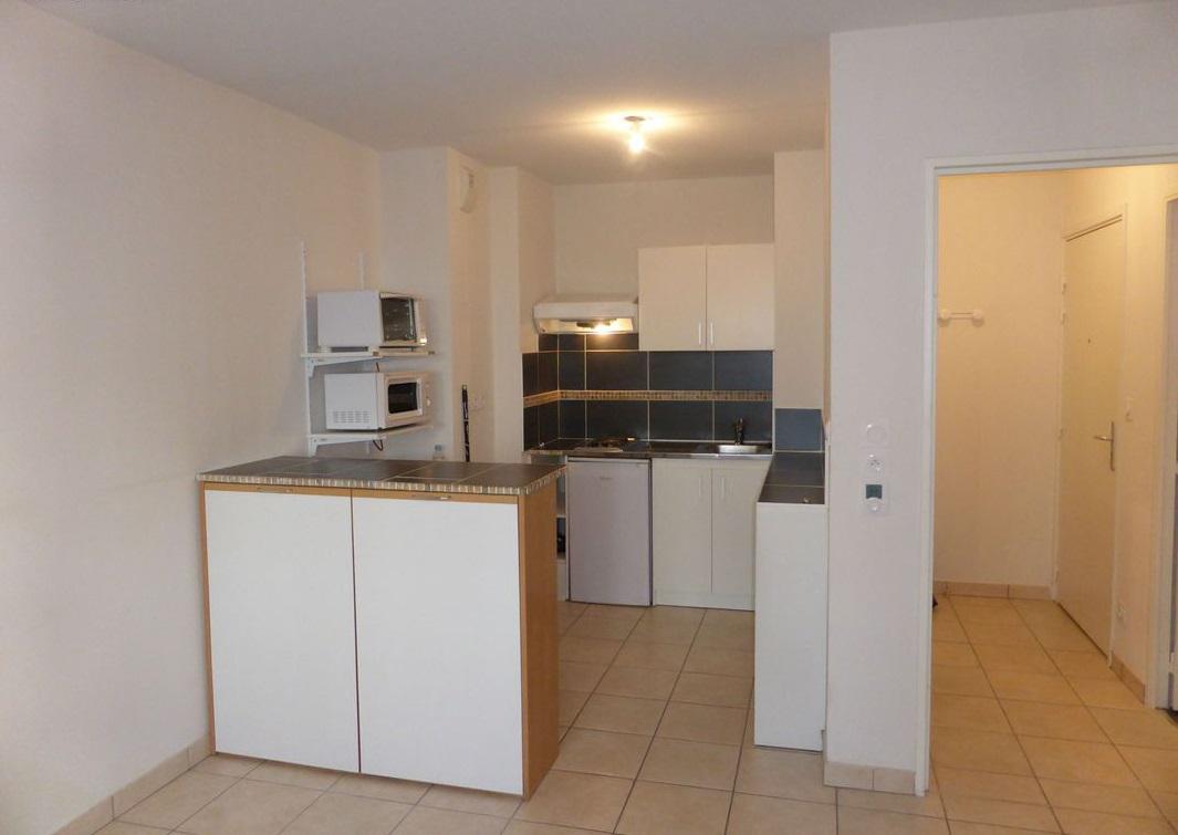 Studio de 31 m² avec garage - Photo 1 - La Seyne-sur-Mer