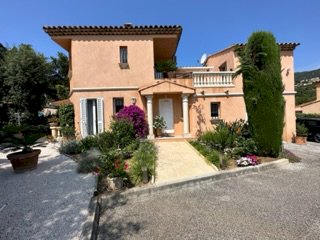 Villa avec beaucoup de charme - Photo 1 - Cavalaire-sur-Mer