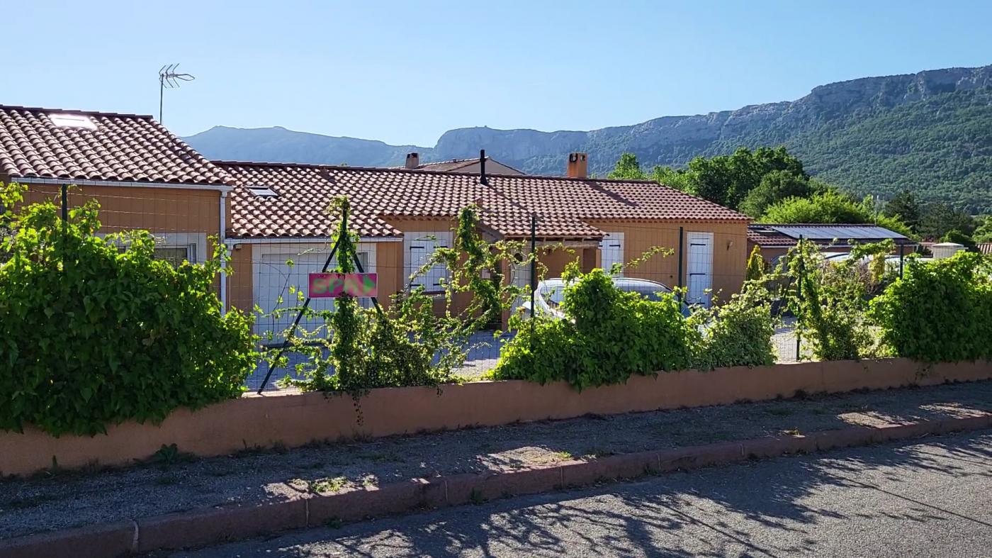 Villa avec piscine couverte, jacuzzi, sauna - Photo 1 - Plan-d'Aups-Sainte-Baume