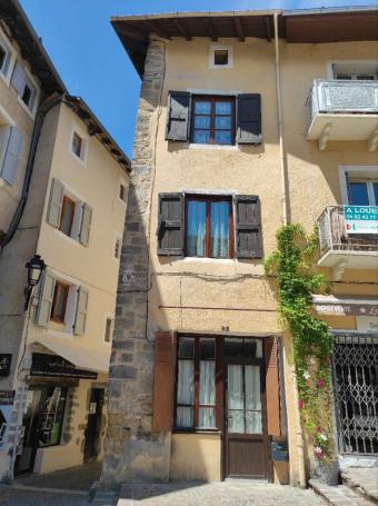 Maison 3 pièces de 70 m² - Photo 1 - Embrun