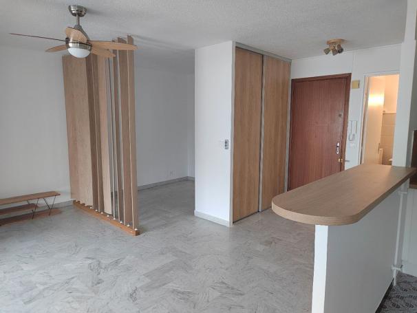 Appartement F1 rénové - Photo 1 - Mandelieu-la-Napoule