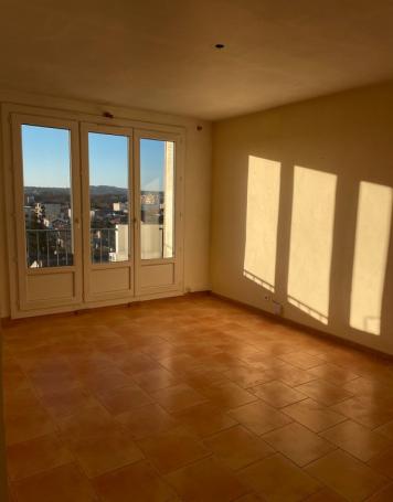 T3 rénové avec vue imprenable - Photo 1 - Avignon