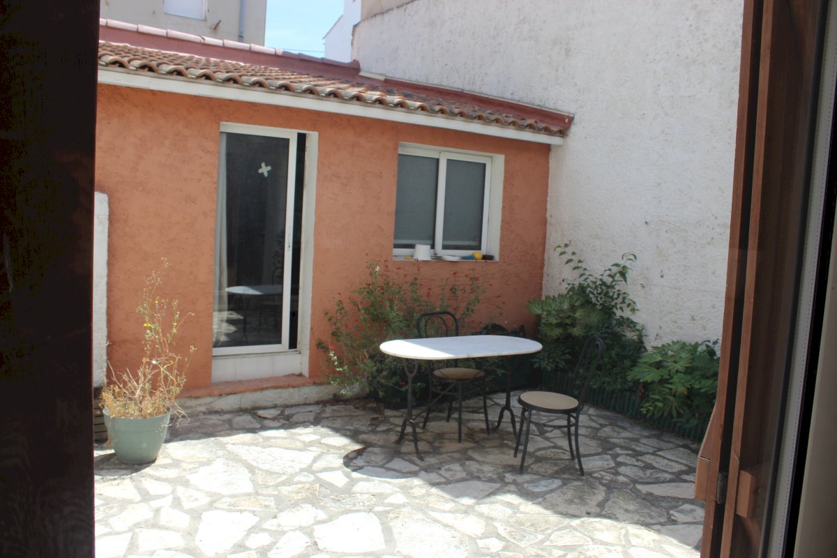 Saint-Loup maison de ville avec cour 30 m² - Photo 1 - Marseille 10