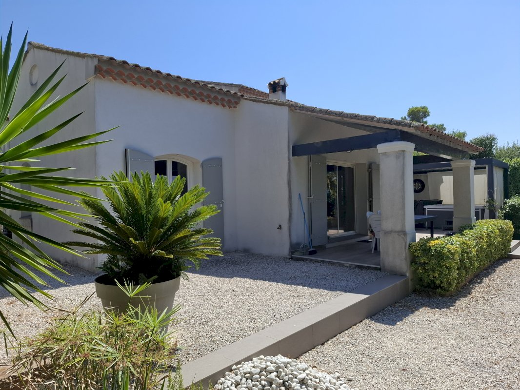 Maison harmonieuse 5 pièces 133m2 Fréjus - Photo 1 - Fréjus