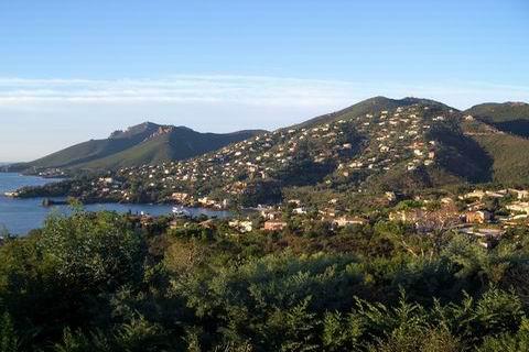 Appartement T2, entre Agay et Théoule sur mer, vue sur mer et montagnes - Photo 2 - Saint-Raphaël
