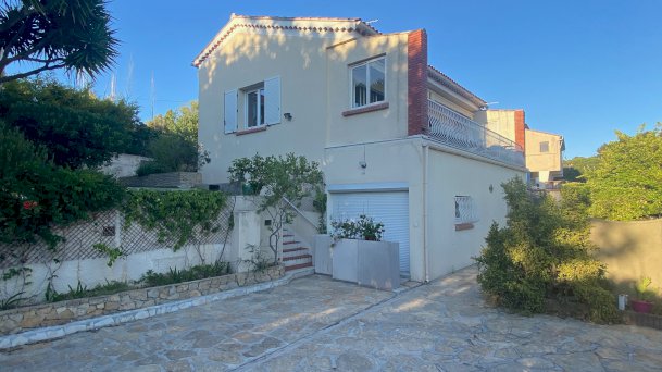 Maison avec piscine 2 appartements - Photo 2 - La Seyne-sur-Mer