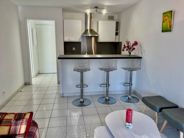 APPARTEMENT T2 MEUBLE RENOVE FREJUS PLAGE - Photo 2 - Fréjus Plage