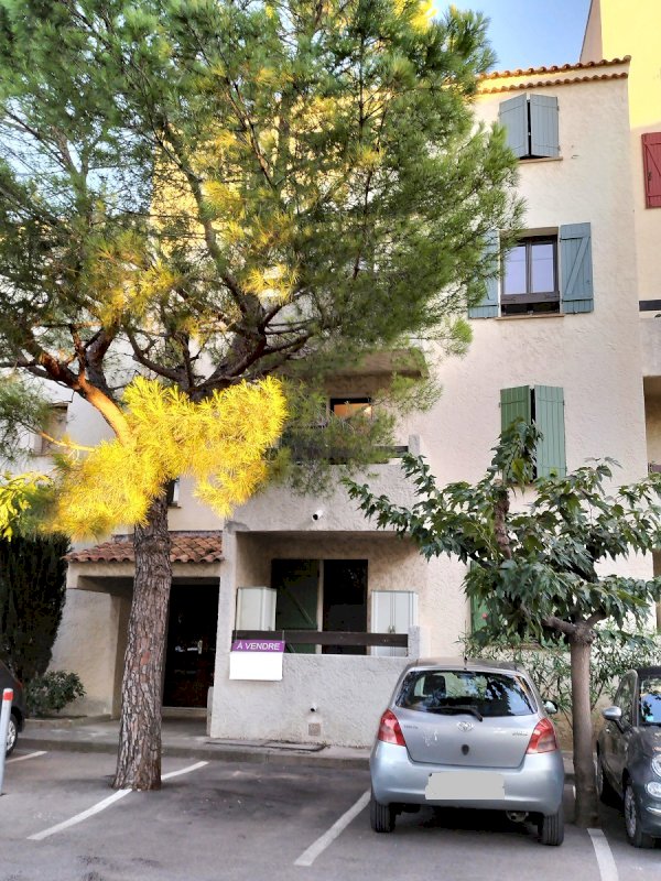APPARTEMENT T3 / REZ DE JARDIN - Photo 2 - Sanary-sur-Mer