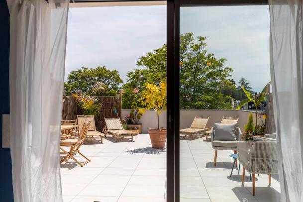 Appartement de 129 m² / Terrasse 70 m² ensoleillée - Photo 2 - Manosque