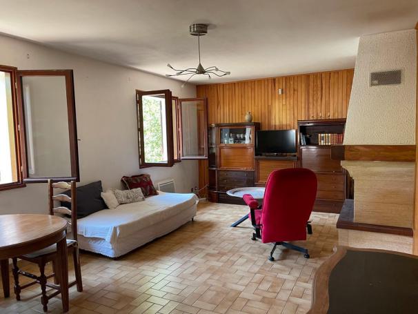 Maison sur 1000 m² de terrain - Photo 2 - Jarjayes
