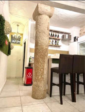 Appartement atypique / 2 pièces / 37 m² - Photo 2 - Grasse