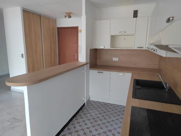 Appartement F1 rénové - Photo 2 - Mandelieu-la-Napoule
