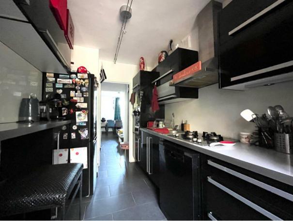 Appartement 3 pièces de 58 m² - Photo 2 - Marseille