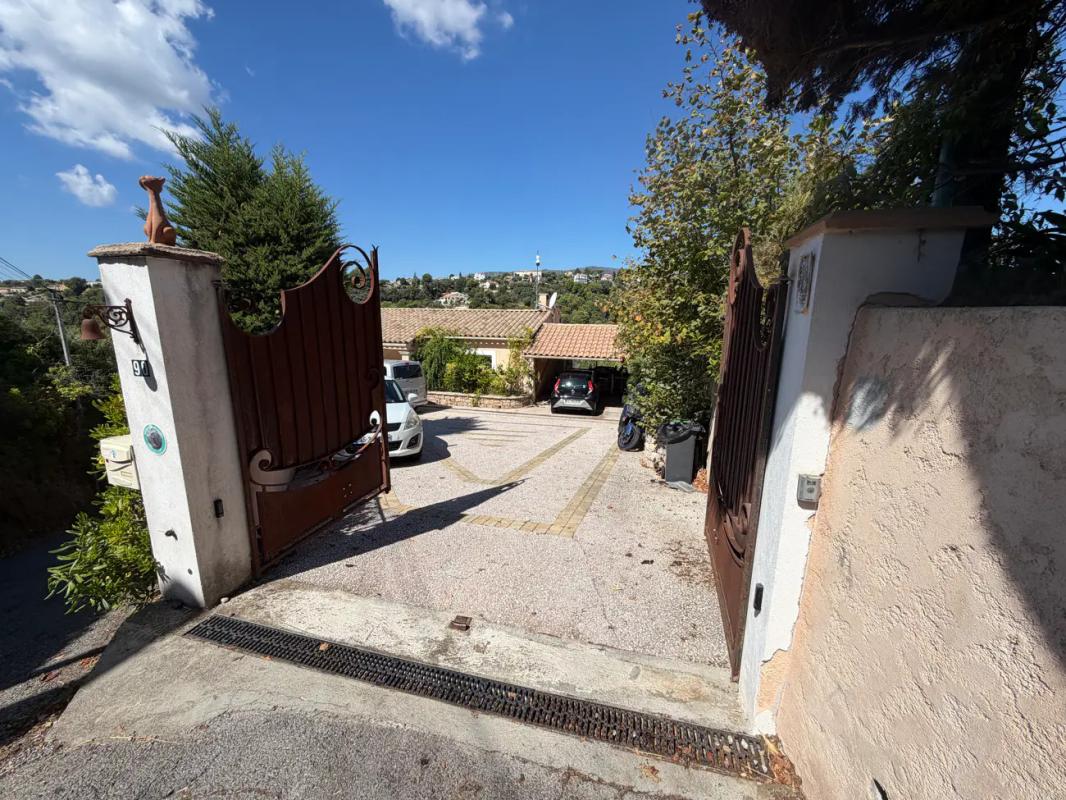 Villa de 110 m² - Photo 2 - Colomars
