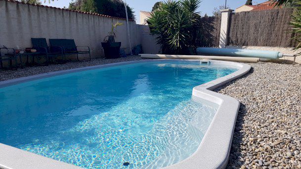 Maison individuelle sur 1 étage avec piscine et spa | À 1km de la plage - Photo 3 - Six-Fours-les-Plages