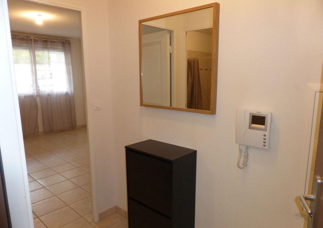 Studio de 31 m² avec garage - Photo 3 - La Seyne-sur-Mer