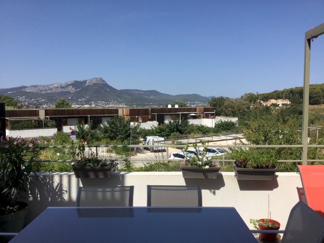 Appartement T3 + Garage - Photo 3 - Le Pradet