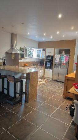 Belle Villa de 166 m² - Photo 3 - Tarascon