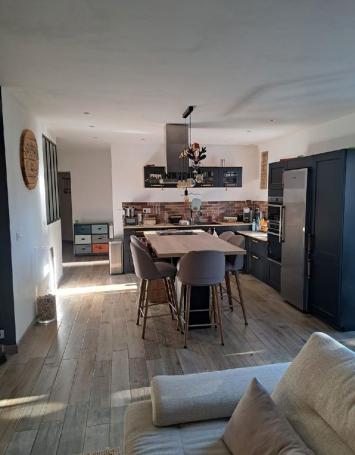 Jolie villa de plain-pied - Photo 3 - Cadenet