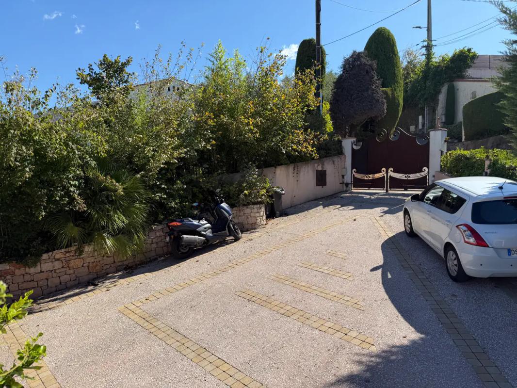 Villa de 110 m² - Photo 3 - Colomars