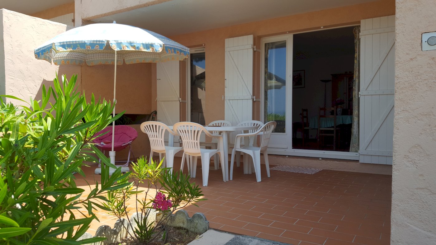 Grand F3 en rez-de-jardin et vue mer - Photo 3 - Saint-Cyr-sur-Mer