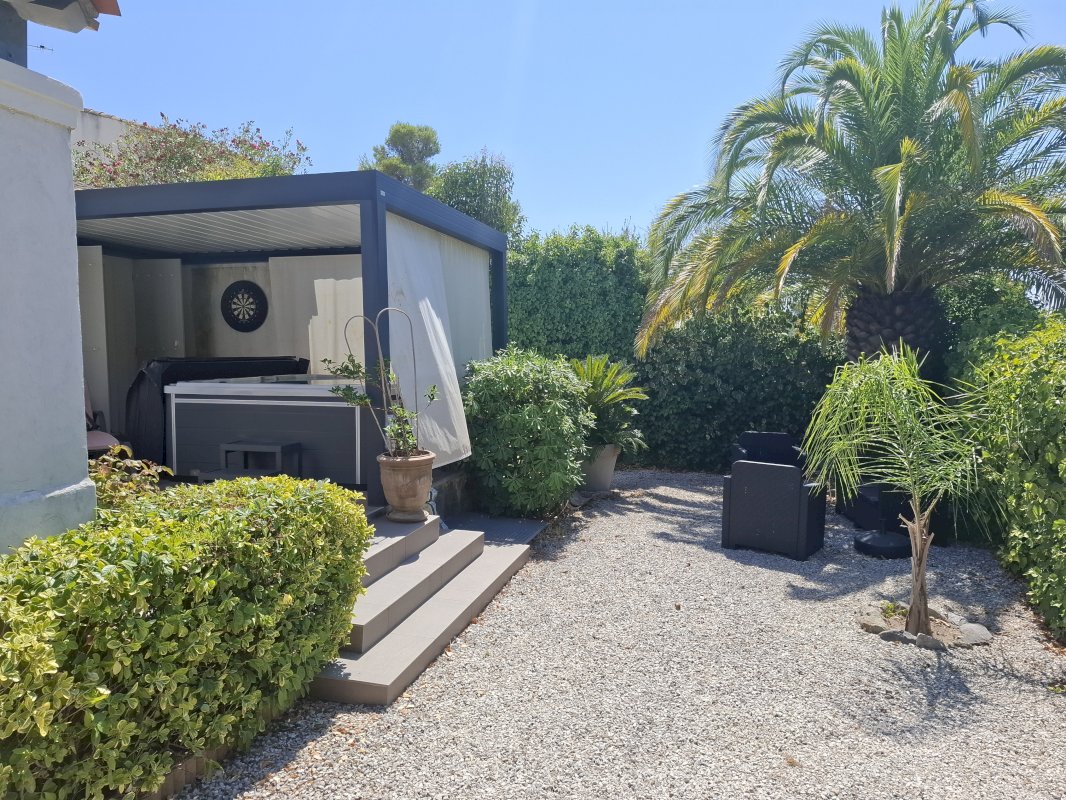 Maison harmonieuse 5 pièces 133m2 Fréjus - Photo 3 - Fréjus