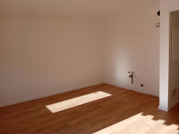 Studio refait à neuf de 27 m² - Photo 4 - Menton