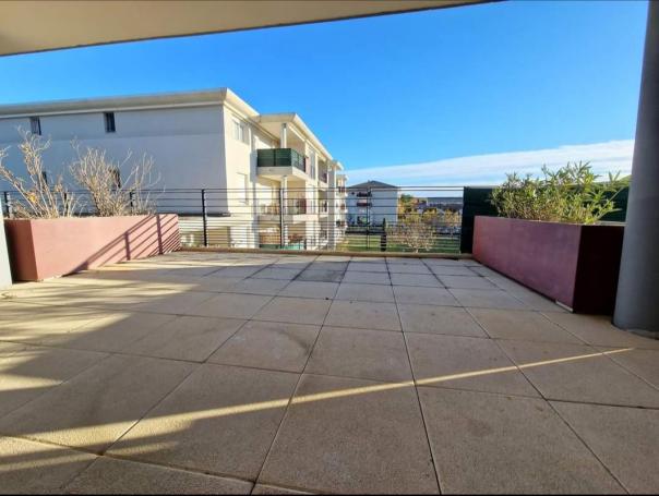 Appartement T2 / Très bon état - Photo 4 - Saint-Martin-de-Crau