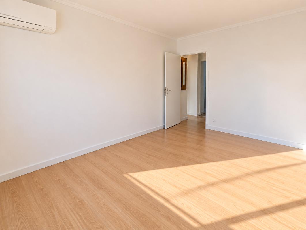 PORT FRÉJUS – Un appartement lumineux avec une vue exceptionnelle sur le port et la mer! - Photo 4 - Port Fréjus