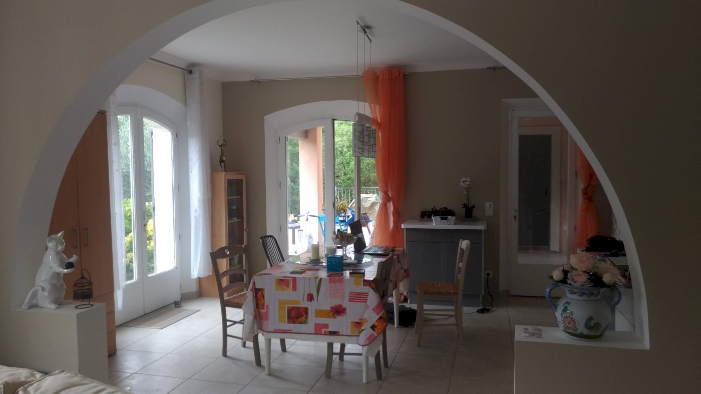 Belle villa lumineuse 175 m² sur 6000 m² - Photo 6 - Mons