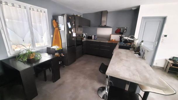 Villa récente de 82 m² - Photo 6 - Aiglun