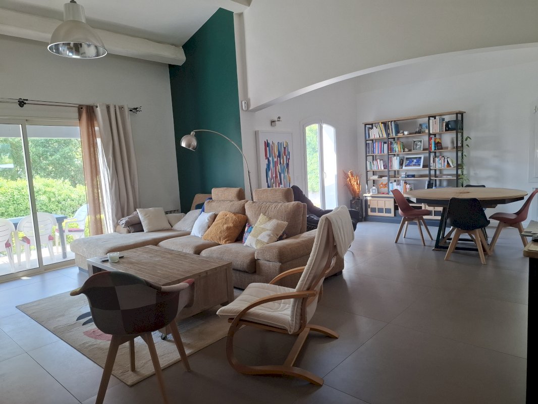 Maison harmonieuse 5 pièces 133m2 Fréjus - Photo 6 - Fréjus