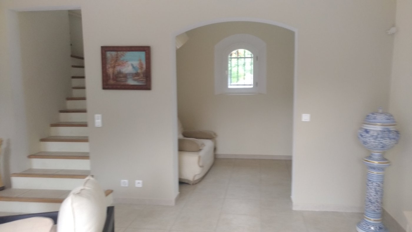 Belle villa lumineuse 175 m² sur 6000 m² - Photo 7 - Mons