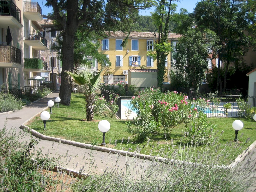 T3 en RDC LE LUC - Photo 8 - Le Luc en Provence