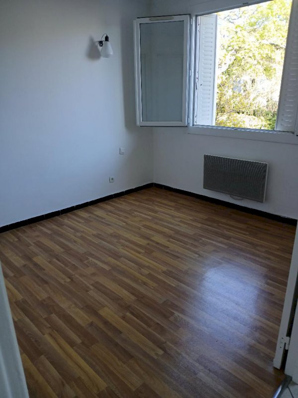 Vend appartement T3 Six Fours les Plages 83140 - Photo 8 - Six-Fours-les-Plages