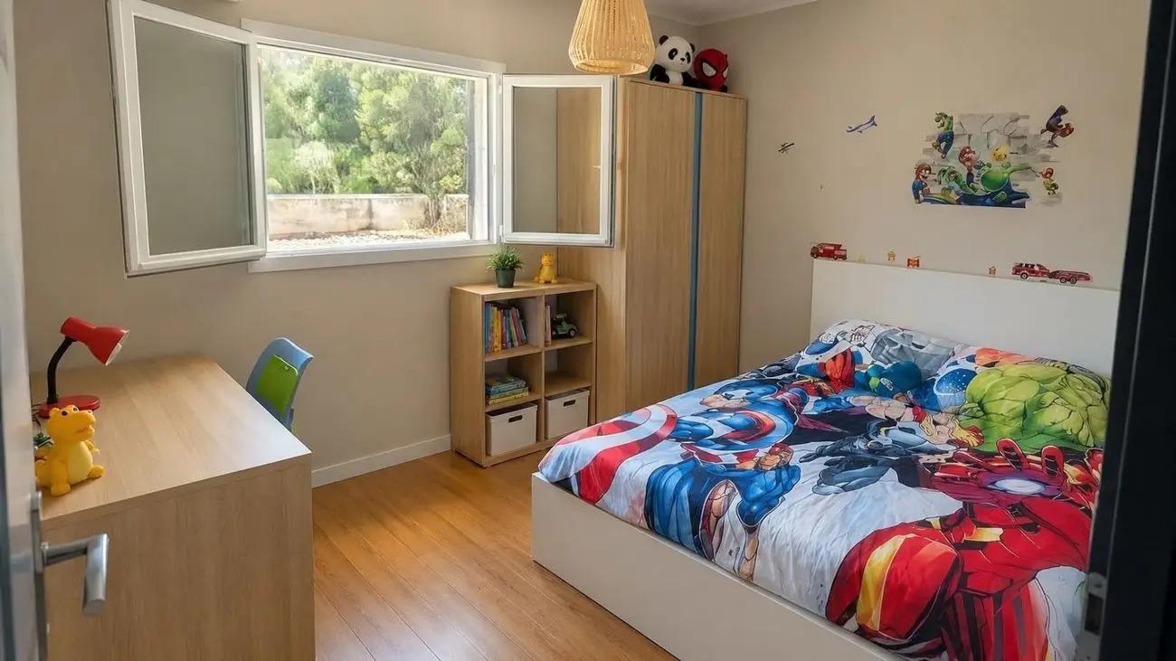 Maison T5 - 115 m² avec jardin - Saint Mitre les Remparts (Varage) - Photo 8 - Saint-Mitre-les-Remparts